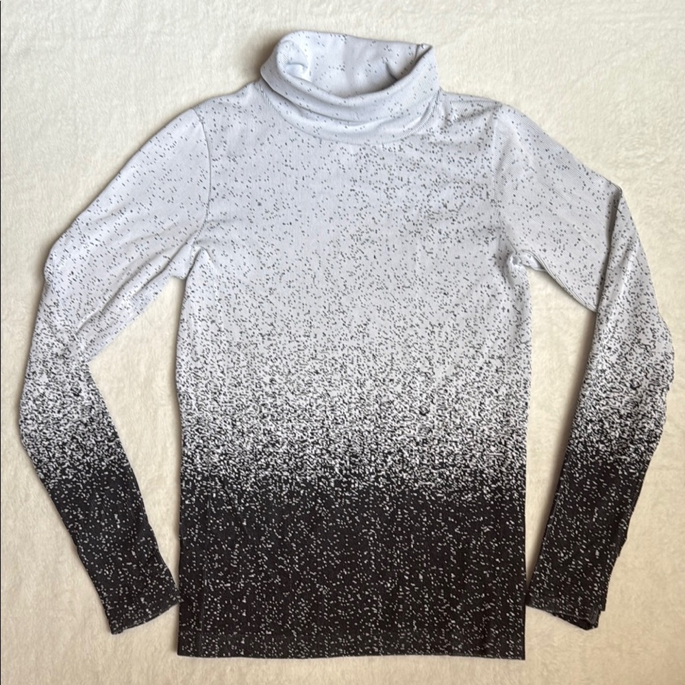 Athleta Black and White Long Sleeve Tee